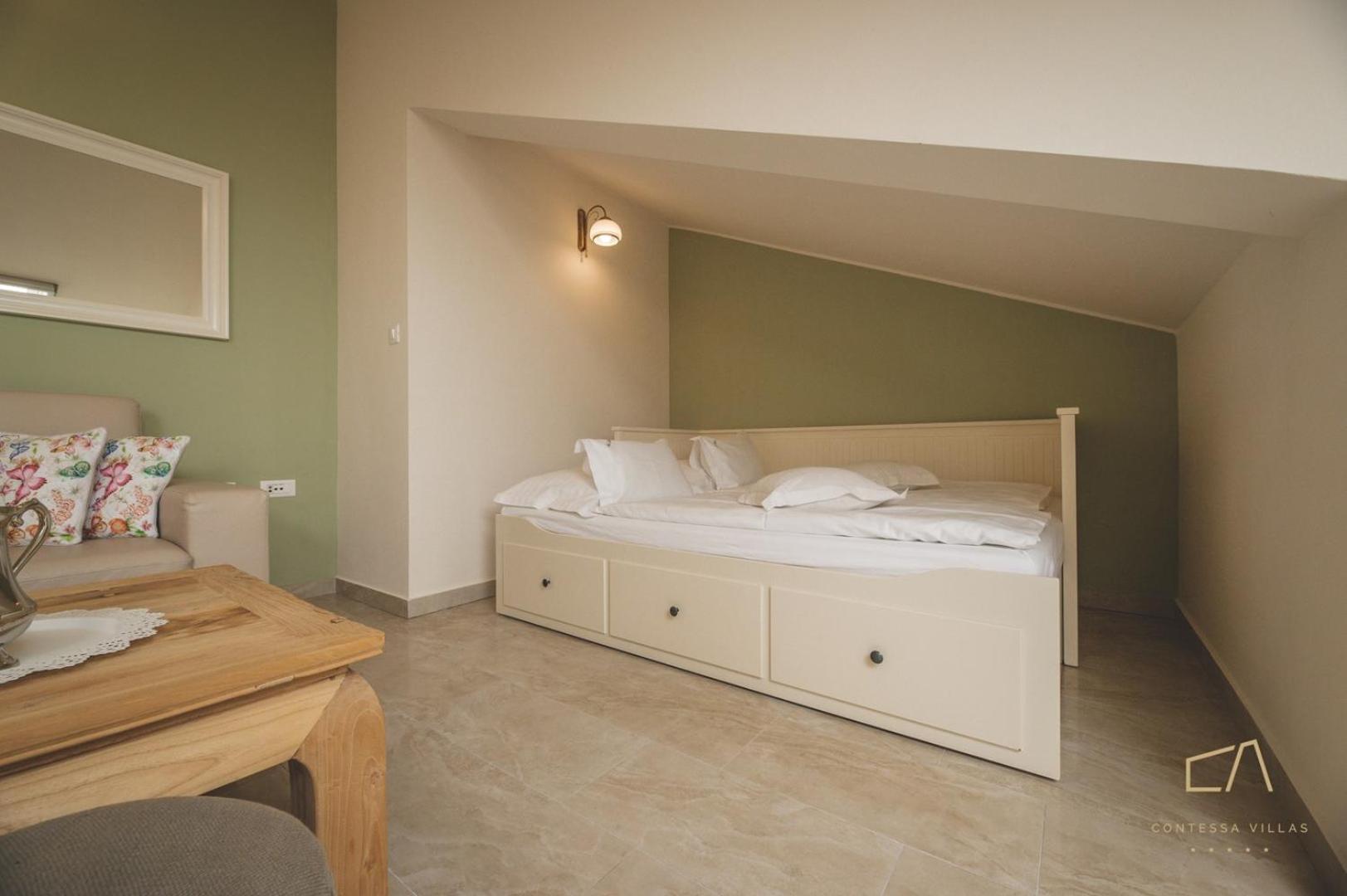 Luxury Apartments Villa Luce Malinska Bilik gambar