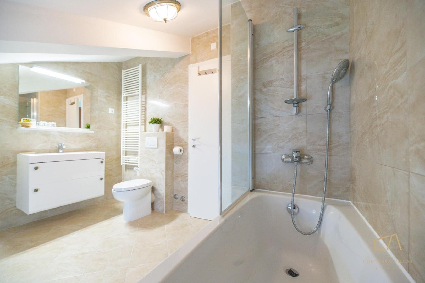 Luxury Apartments Villa Luce Malinska Bilik gambar